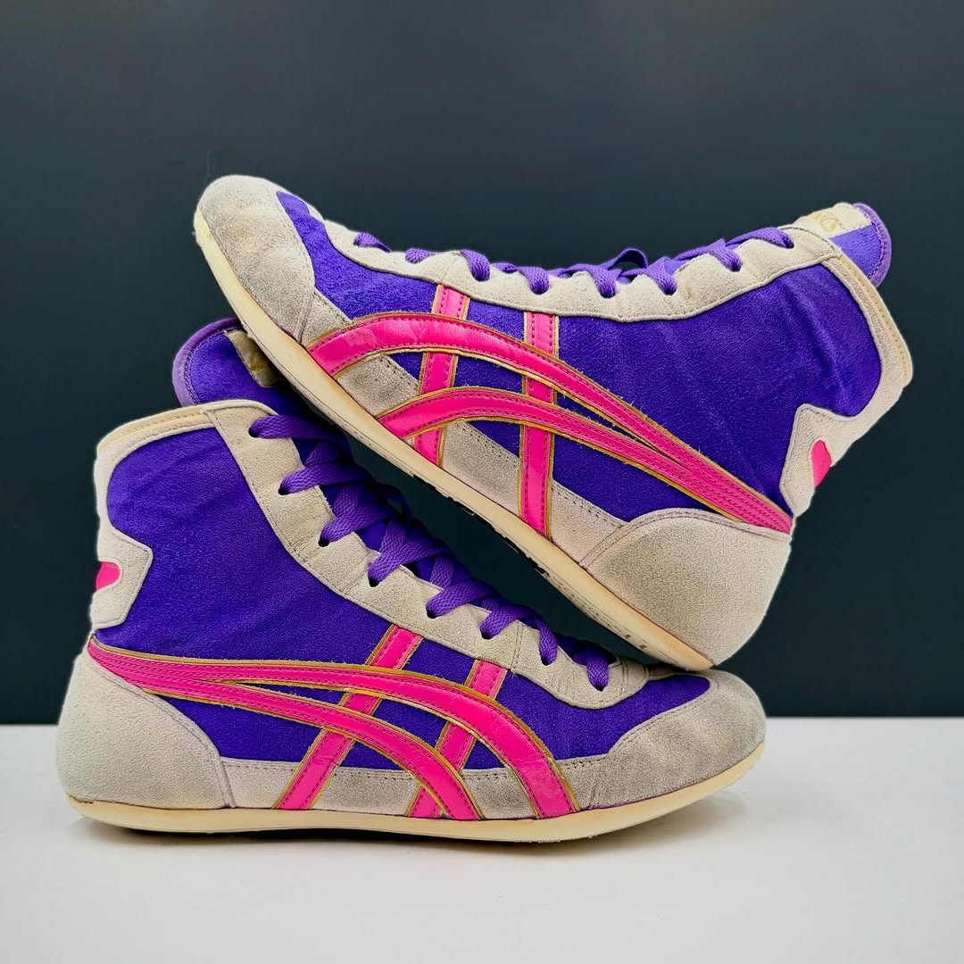 committed_wrestling_shoes_00575203d100479ba584f549848331dc